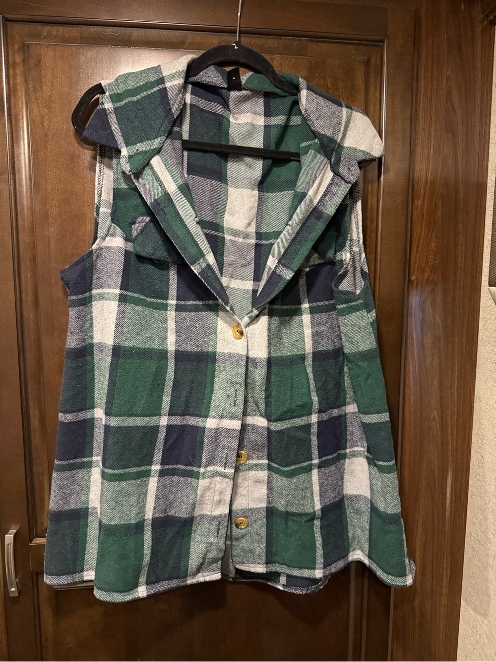 SHEIN Green & Navy Plaid Button-Front Vest Flannel